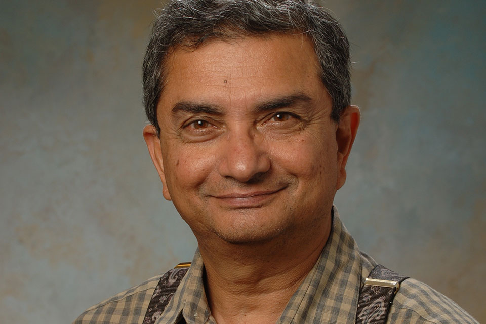 Dr. Munawar Karim